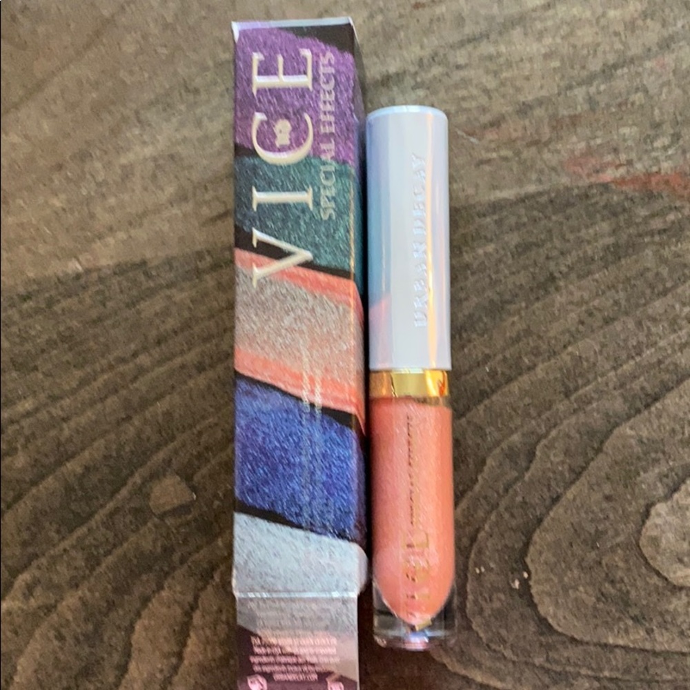 Urban decay lip gloss